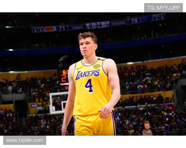 克内克特砍下27分8篮板湖人客场遗憾败给开拓者队